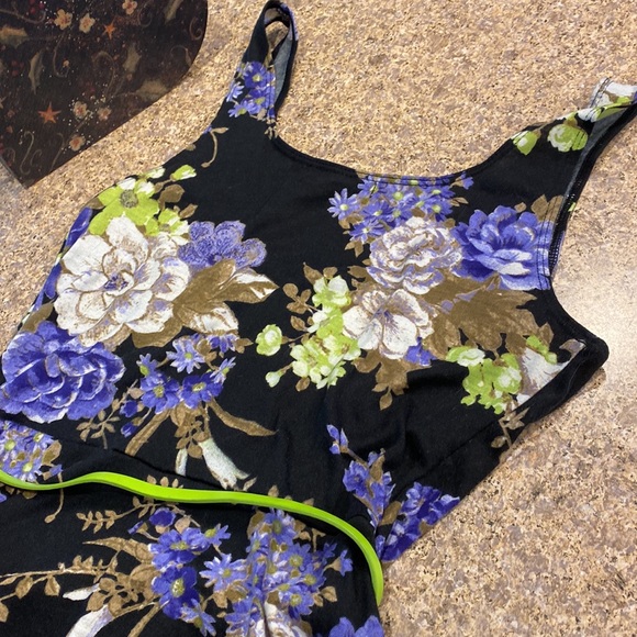 Love Fire Floral Dress Medium - Picture 13 of 15